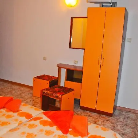 בית הארחה - Slavi *