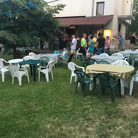 בית הארחה - Slavi *