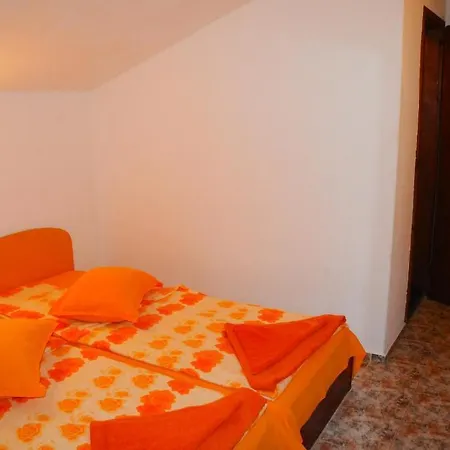 בית הארחה - Slavi