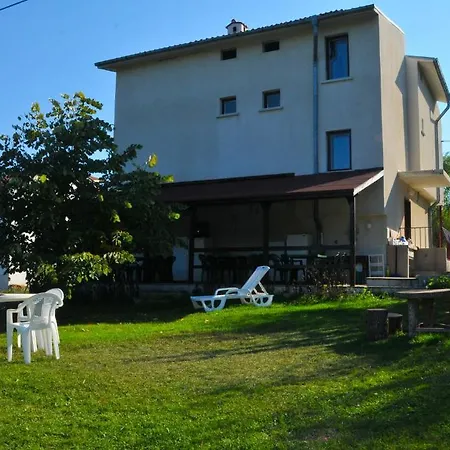 - Slavi * Velika